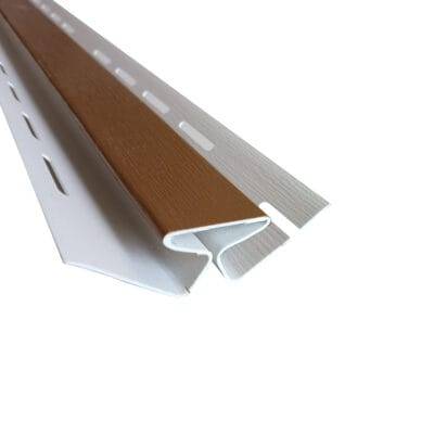 Esquinero interior siding PVC color madera café. Revestimiento exterior. Producto