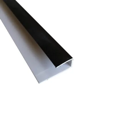 Perfil J wallpanel bambú color negro.