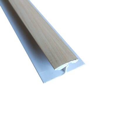 Perfil unión wallpanel bambú y cielo color almond.